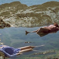 흘러가는 뭉게구름엔 마침표가 없다