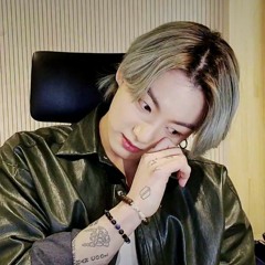 욱 (UGH!) cover | Jungkook - Live