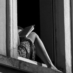 كتبت لك ديوان من نثر وشعر.. لا فادني خطّي ولا فاد الكلام !