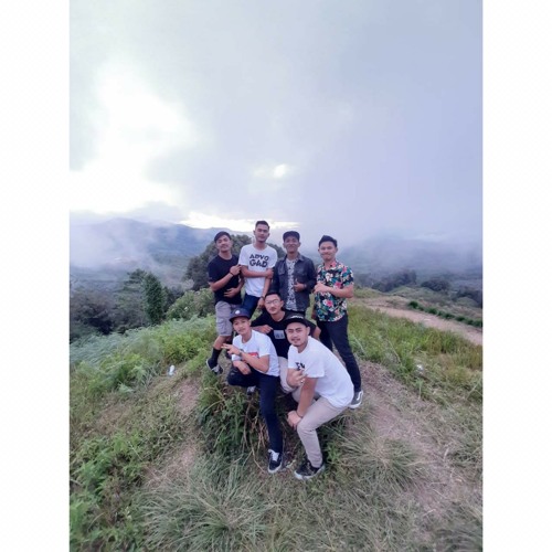 ADA YANG ITAM TAPI BUKAN, AGUS GASTELO, [OZIE TARIGAN]