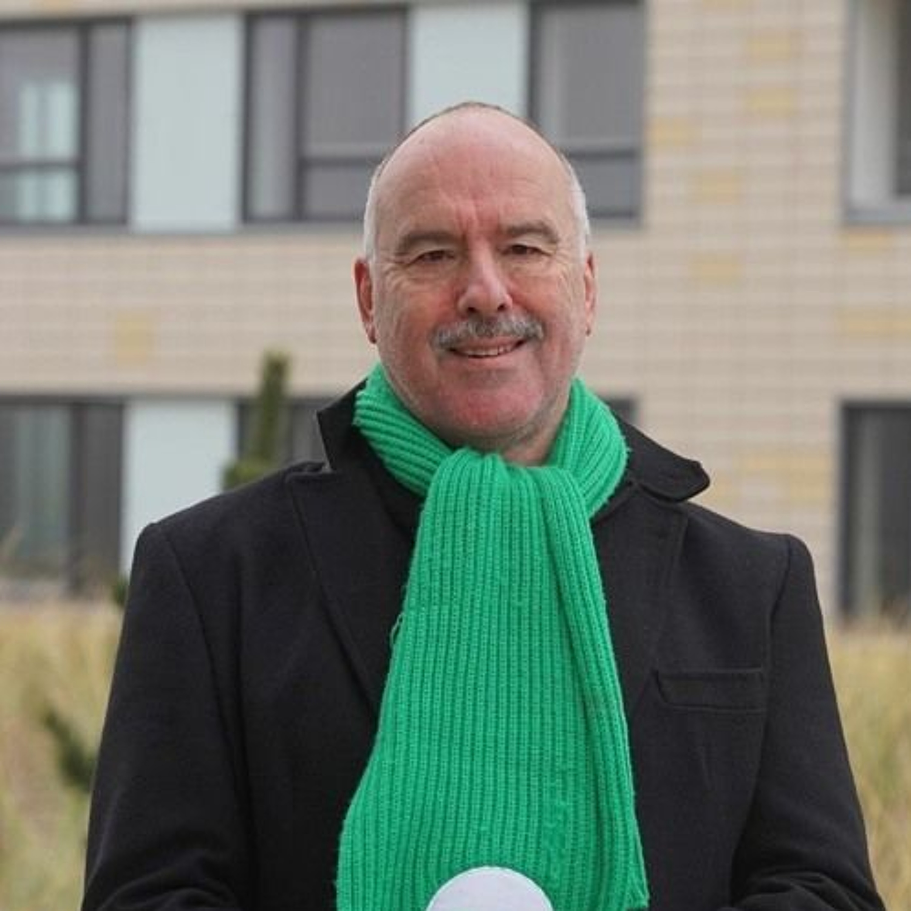 Gert-Jan Bluijs viert volgende week zijn afscheid als wethouder in Zandvoort episode artwork