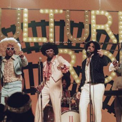 Walk it like I talk it but the band is playing