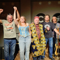 Bb Max_Bluusiklubis_okt_2025