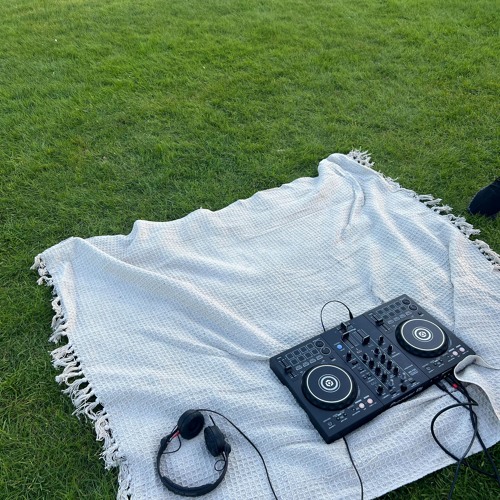 Chill House Set