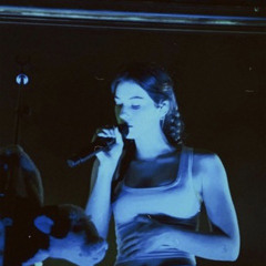 older - gracie abrams