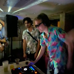 minimal tech