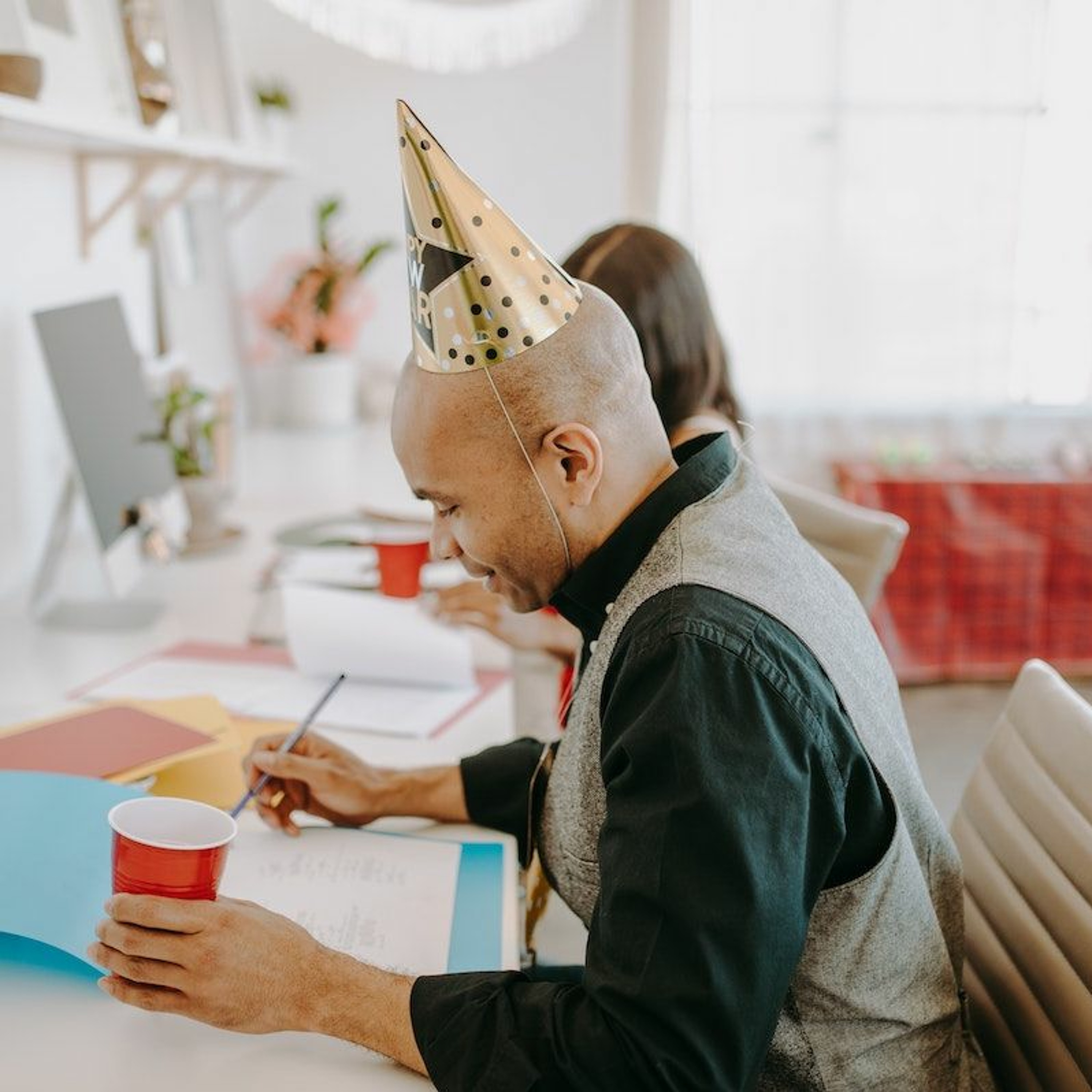 How Can I Maximize Happiness and Productivity During the Hectic Holiday Season? (Part 1) episode artwork