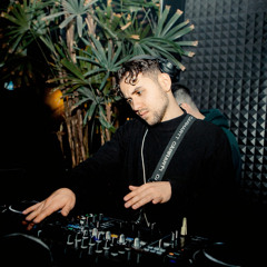 United Identities w/ Le Kacang 100226