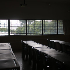 群集を凌ぐにはあまりにも欠けている。けれど私たちは...