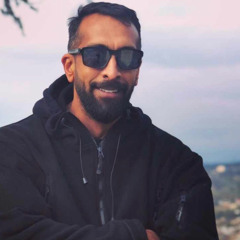 أدمَنتُ صوتَـكَ , والإدمانُ أذواقُ - مشعل السداني