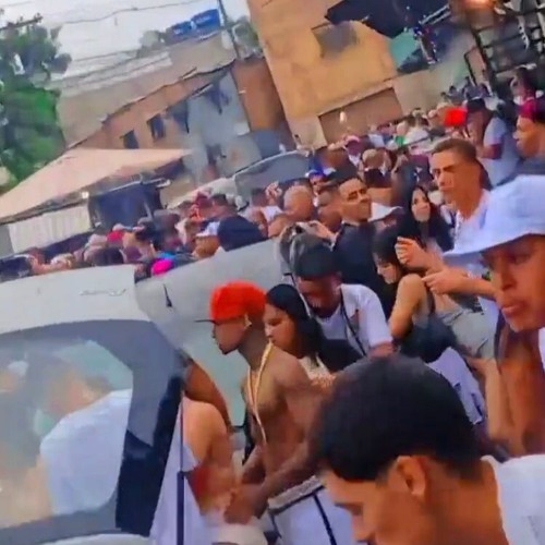 BAILE DA INESTAN A GLOCK TA NO PORTE, POSTA NADA NÃO (DJ MINERINHO) MC NEGRITIN & PYTTER