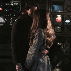 - نورك جلاَ يالمترفه ليل الأحزان ): .