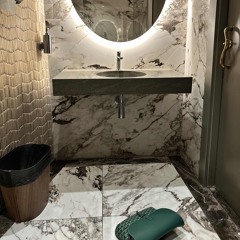 hung up (heardtheyenvy)