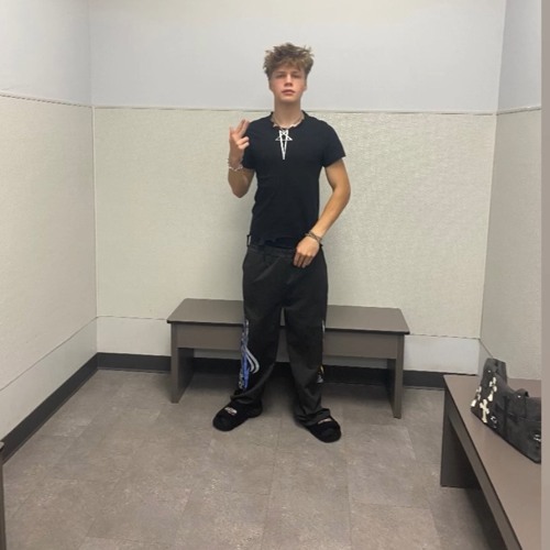 staxk (feat. suballer and valbo)