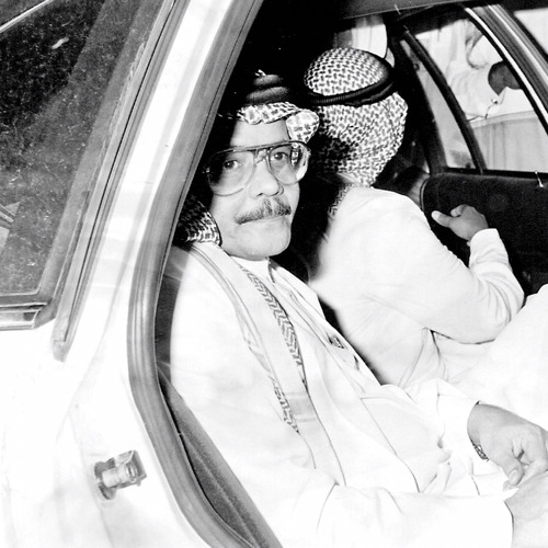 لكني ولو شابت عيوني أحب الليل ونجوم الليالي