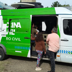 Carina Gómez - El Registro Civil realizó más de 300 trámites a damnificados de El Bolsón