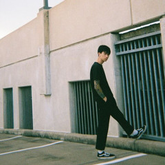 keshi - atlas (live) but in an empty arena