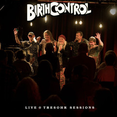 Right Place Wrong Time (Live @ Tresohr Sessions)