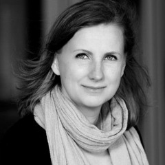 Designers short narratives met Ellen van Elburg. Moderator: Bianca Spierenburg. '22 (NL)