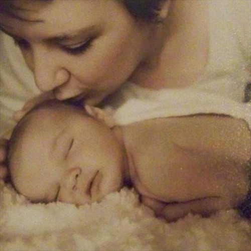 Oscillating Brown Noise