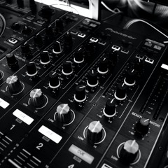 Paulie Beats House DJ Set