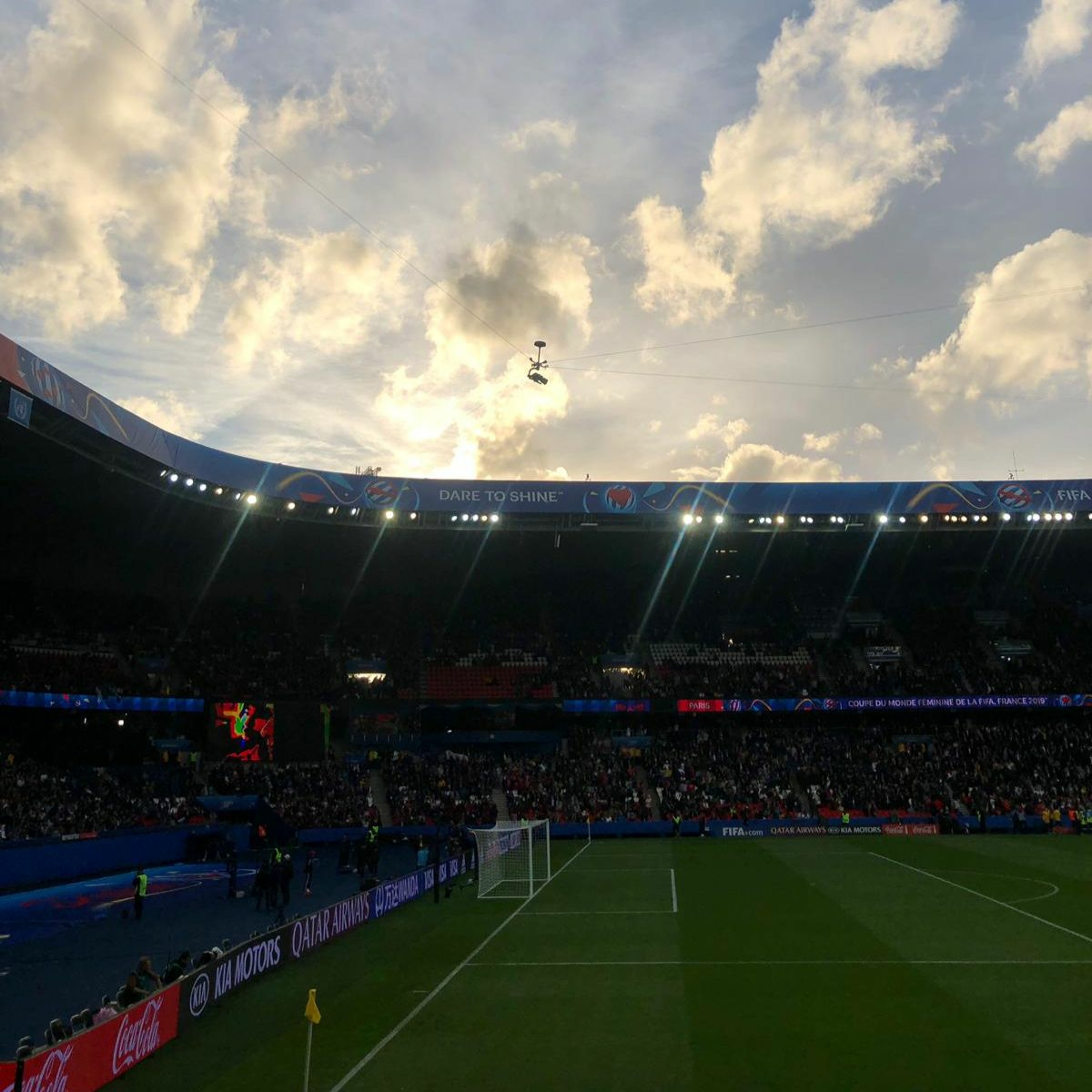 S07-E33 - Coupes d'Europe et Ligue 1 dans les rues d'Asnières episode artwork