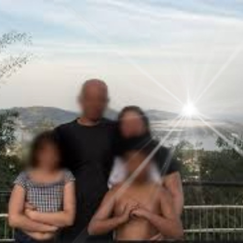 VÍDEO COMPLETO 18++ ADOLESCENTE MATA OS PAIS E IRMAO