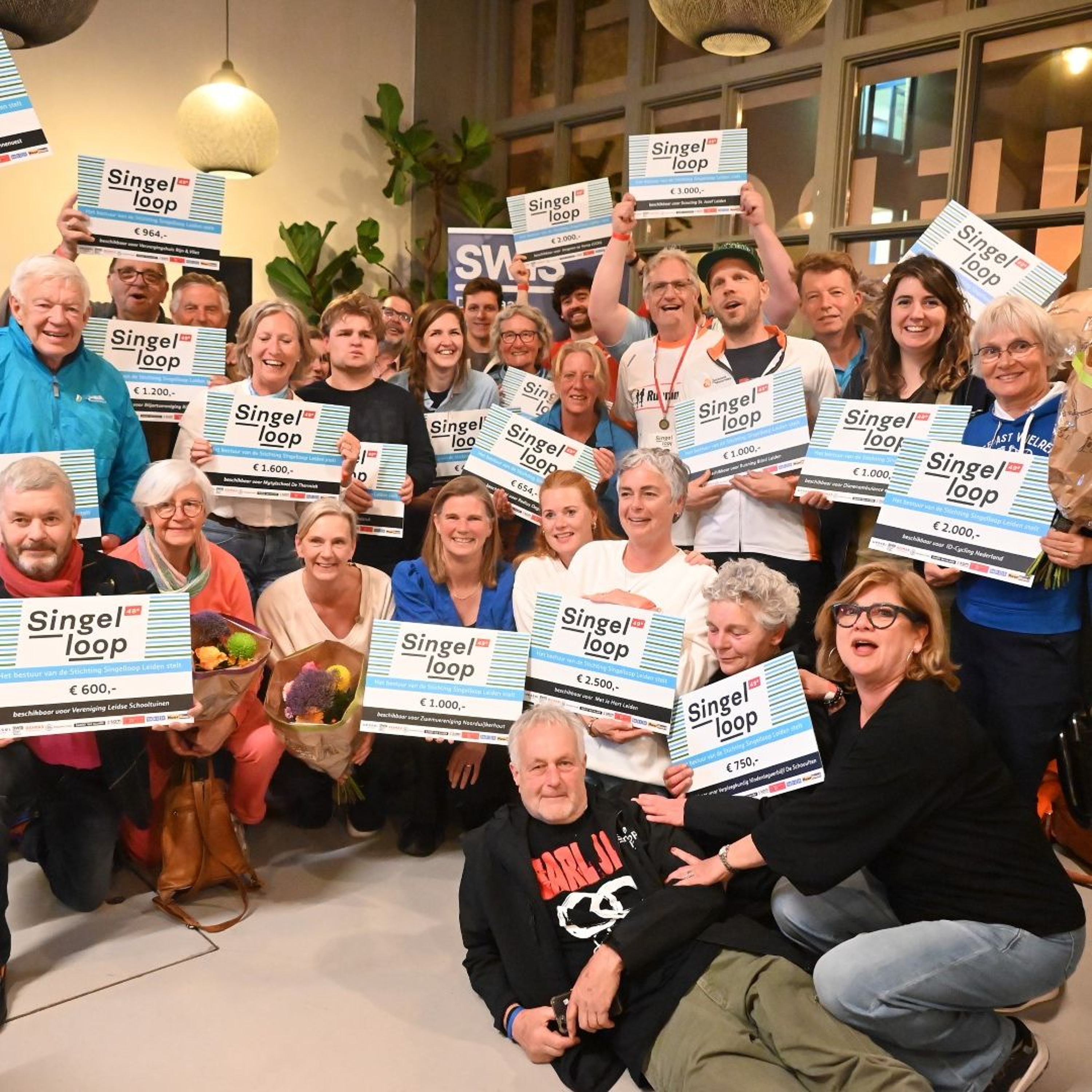 2026-04-17 Singelloop-voorzitter Gertjan van Geen en enkele organisaties die een cheque kregen episode artwork
