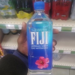 Fiji Water 💧