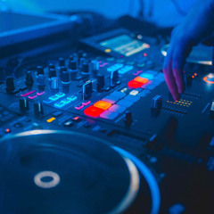 Author's show Sound Spirit With Dj Uray on TF6 Radio - Musical essay At Midnight (Air Spirit mix)
