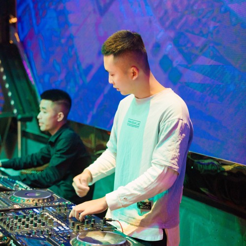 Runaway LCK x VAVH