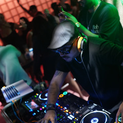Ladies Night - RETRO MIXTAPE - Dj Dirty Dozen