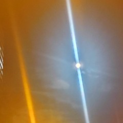 Premiere: Connections