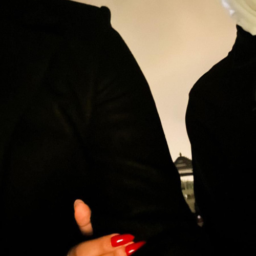 بس قول أبغى وأنا أقول حاضر ❤️ - F