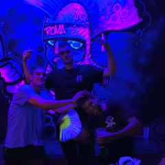 Te la comeras con plumas