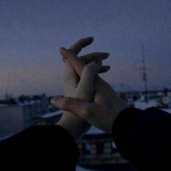 " وكُنت غريِب لقيِت لي حبيب🖤🖤..