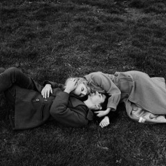 يا من تُساحق في مفاتنهَا مداراتُ الوجود