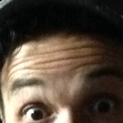 the rubber tip does not pick up frequencies from digital radios