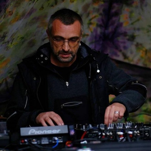 artworks qfjd5zNc0lFNYgru yzPhnQ