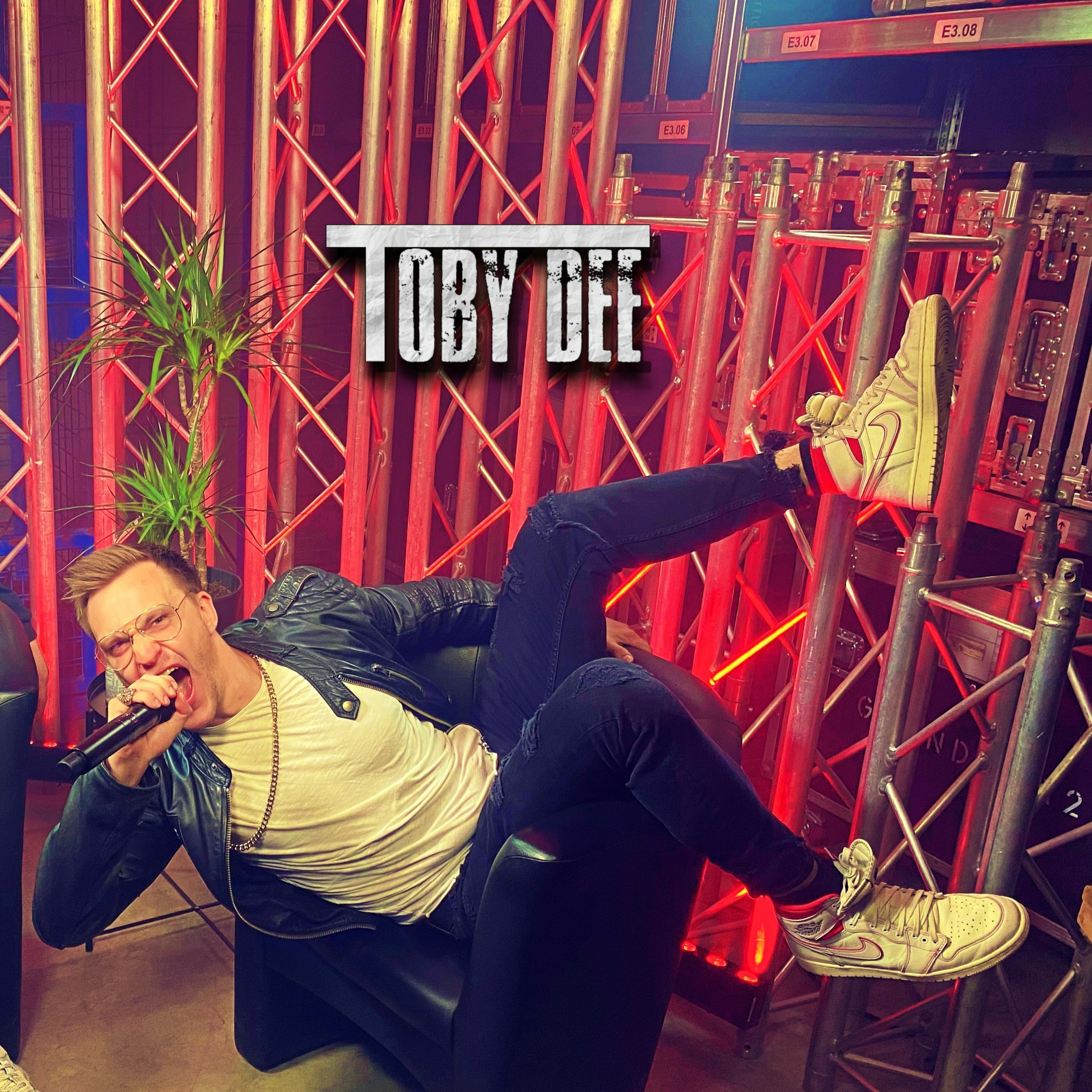 DJ Toby DEE
