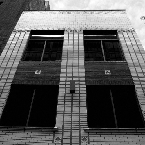 The Warehouse - S2E1 - "Break Beat"