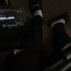 Hood hoe (feat. mhood556)