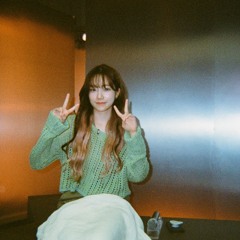 JO YURI (조유리) - GLASSY (리무진 서비스 (Leemujin Service))