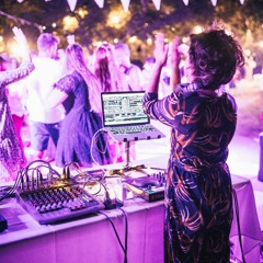 DJ PAULA • weddings •