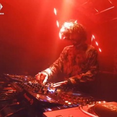 Sam Eyvaz Livestream at Boarderless Berlin w/ borderless