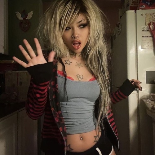 I saw you walking alone so I stopped to talk to you!