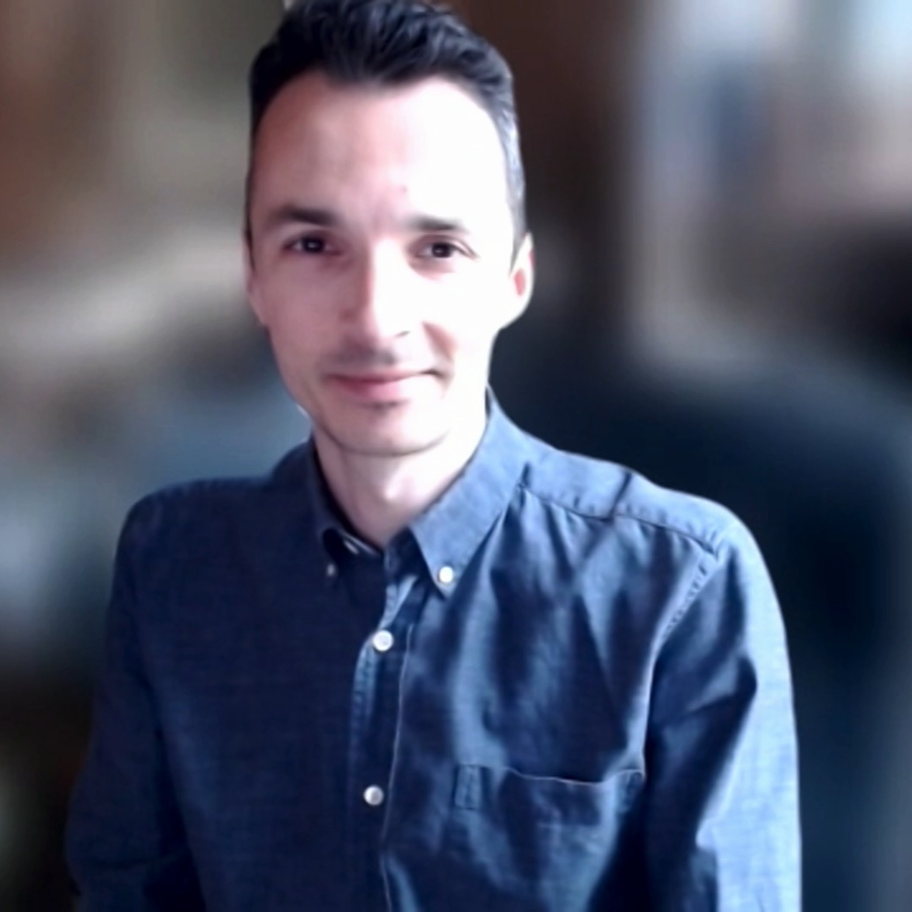 Podcastbild: Studio Axess 2022 – Adam Cwejman – Efter invasionen. Polen och Ungern går vitt skilda vägar