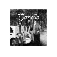 Vanelle - Blue Curls