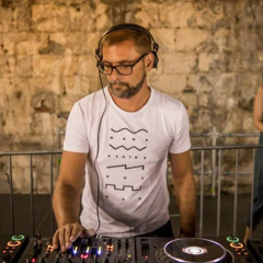 Lačni franz naj ti poljubnariše usnice (fetas deep mix)