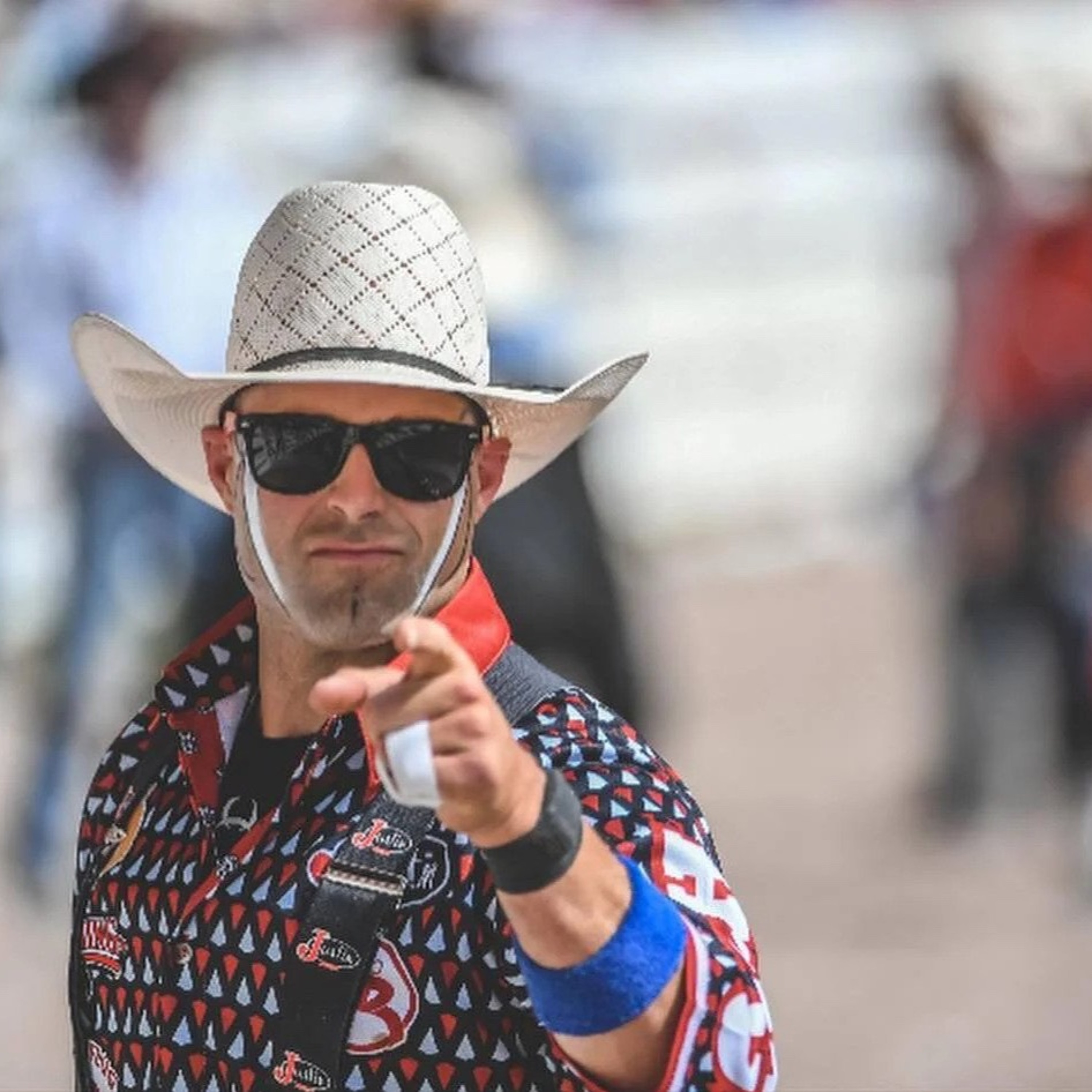 E572 - Dusty Tuckness | The Most Voted Bullfighter in NFR History on God, Grit, and Getting Back Up episode artwork